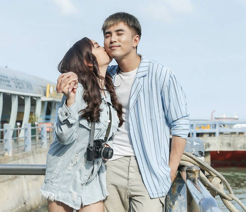 Ca sĩ điển trai dính nghi vấn hẹn hò loạt hot girl Việt gợi cảm-4