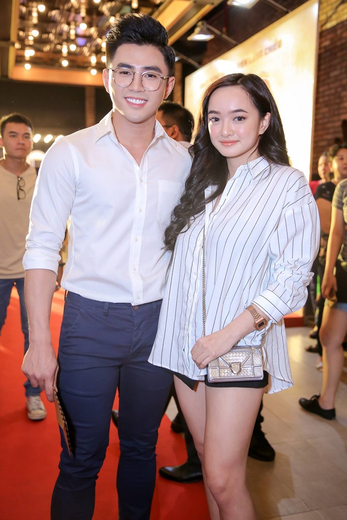 Ca sĩ điển trai dính nghi vấn hẹn hò loạt hot girl Việt gợi cảm-5