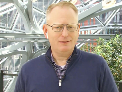 Cận cảnh chiếc tai nghe nhỏ và nhẹ nhất trên thế giới với mức giá khủng-5