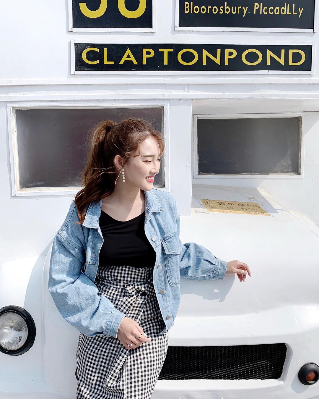 Giữa mùa Thu nắng gió khó lường, bạn nên thủ sẵn 4 mẫu áo khoác nhẹ nhàng mà chất ngất sau đây-13