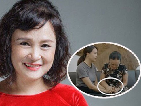 “Mẹ chồng” Hoàng Cúc “Hoa hồng trên ngực trái” gây chú ý với bàn tay sưng vù khác lạ, nguyên do khiến khán giả không khỏi xót xa