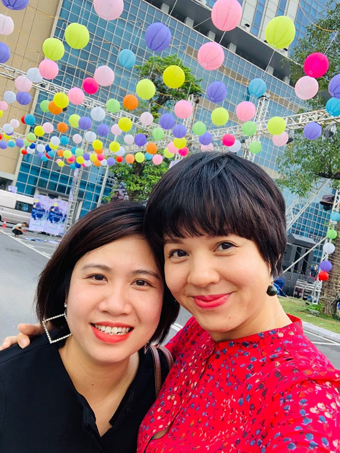 Nhan sắc U50 trẻ ngỡ ngàng của MC VTV từng từ chối về Bộ Ngoại giao-4