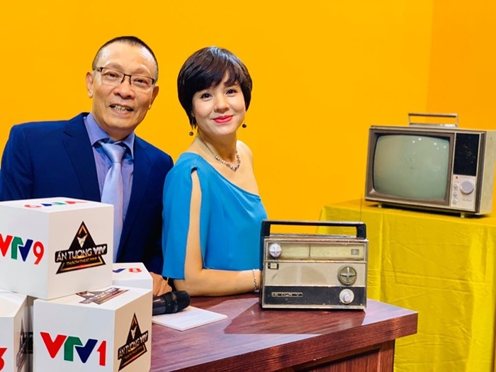 Nhan sắc U50 trẻ ngỡ ngàng của MC VTV từng từ chối về Bộ Ngoại giao-5