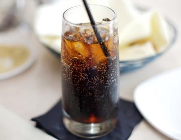 Uống 2 chai nước ngọt mỗi ngày, cánh tay người đàn ông thối rữa, hoại tử-1