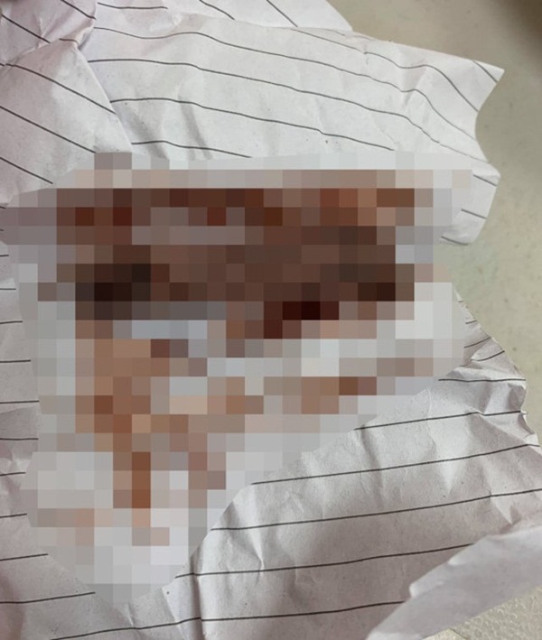 Mua quần mới trong siêu thị, cô gái sốc nặng khi tìm thấy thứ trong túi quần-2