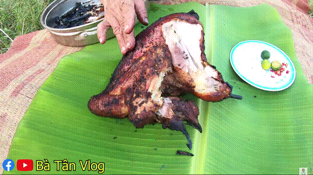 Bà Tân lần đầu tiên phải ăn một mình vì làm món khổng lồ nhưng thất bại, nướng gà úp xoong nhưng mở ra thì hoá... thiên nga đen thui-11