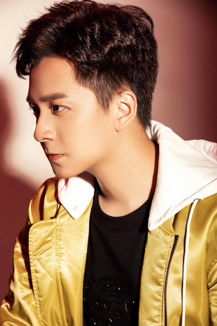 Ngô Kiến Huy tung bộ ảnh siêu điển trai, xem xong chỉ muốn truyền thái y-15