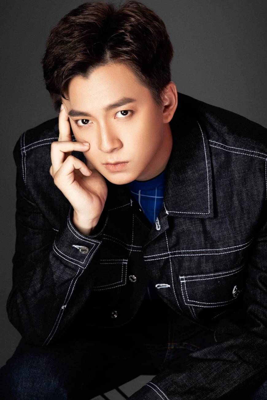 Ngô Kiến Huy tung bộ ảnh siêu điển trai, xem xong chỉ muốn truyền thái y-20