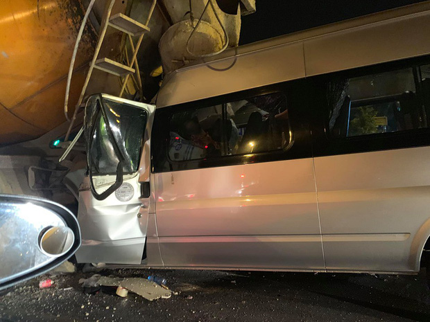 Xác định danh tính tài xế điều khiển xe ô tô trường Gateway tông đuôi xe bồn dừng đèn đỏ-2