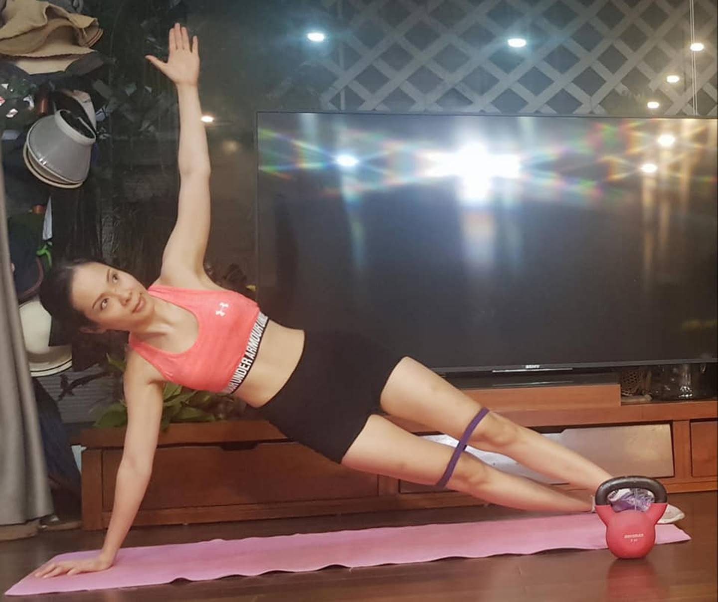 Bà mẹ Hà Nội dạy con theo kiểu nhà binh: Sáng điểm tâm nhẹ bằng 10km chạy bộ, trời rét vẫn tắm nước lạnh-3