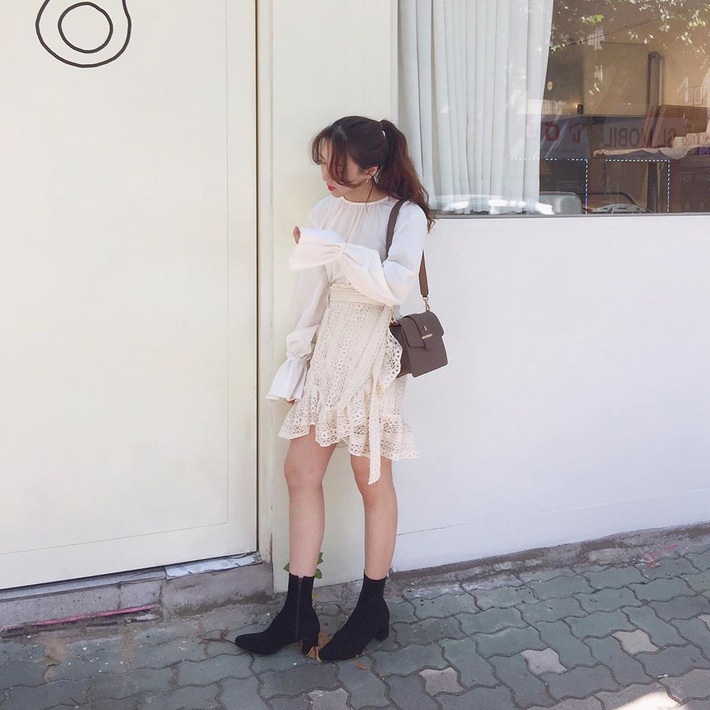 Trời vào Thu mát mẻ, các quý cô Châu Á lại được dịp bung lụa với loạt các thiết kế đầy màu sắc-8