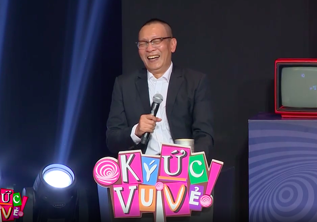 Ký ức vui vẻ: MC Lại Văn Sâm gặp sự cố khó nói, khán giả không trách mà ngược lại còn hò hét cổ vũ hết mình-5