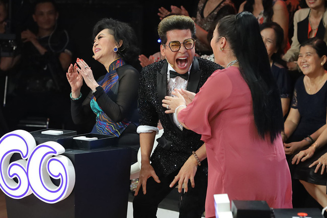 Ký ức vui vẻ: MC Lại Văn Sâm gặp sự cố khó nói, khán giả không trách mà ngược lại còn hò hét cổ vũ hết mình-3