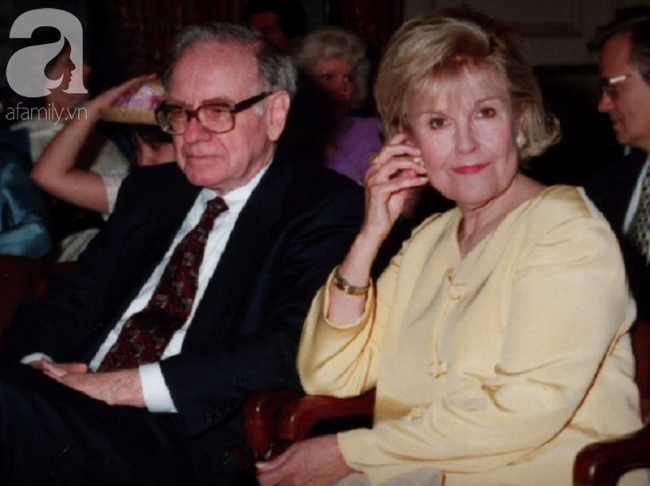 Cuộc tình oái oăm của tỷ phú 80 tỷ đô: Vợ tự dâng mỡ đến miệng mèo, chồng khẳng định cô ấy là người thầy vĩ đại nhất của tôi-1