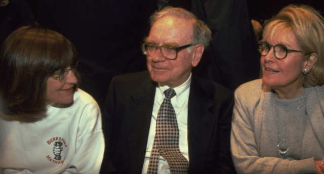 Cuộc tình oái oăm của tỷ phú 80 tỷ đô: Vợ tự dâng mỡ đến miệng mèo, chồng khẳng định cô ấy là người thầy vĩ đại nhất của tôi-4