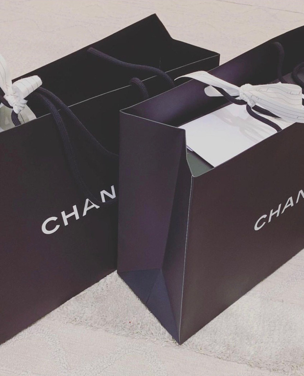 Sao Vbiz đối lập trong ngày kỷ niệm tình yêu: Trấn Thành tặng Hari nhẫn kim cương, Trường Giang mua dép tổ ong?-9