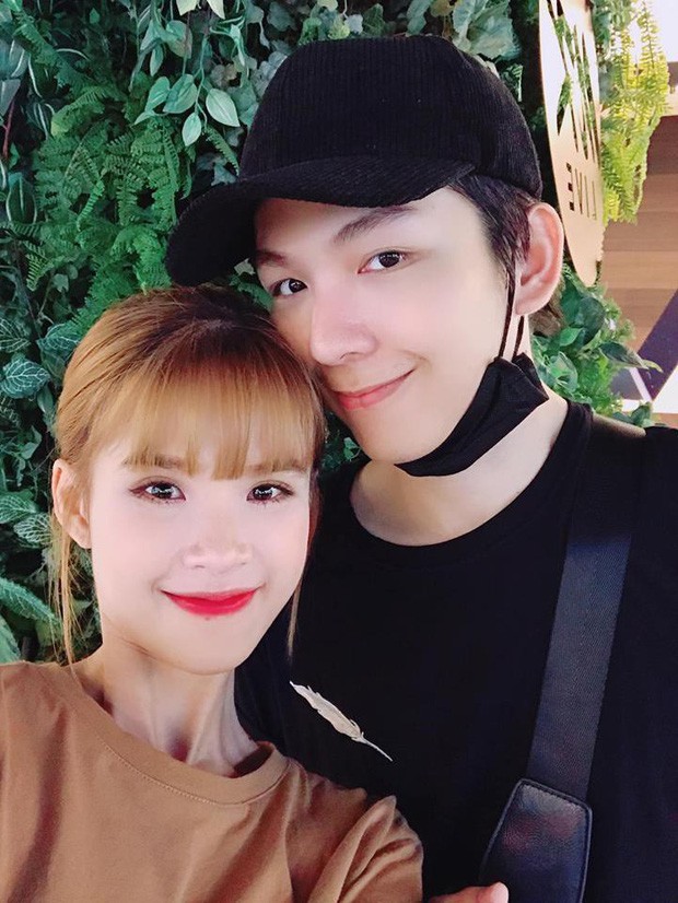 Sao Vbiz đối lập trong ngày kỷ niệm tình yêu: Trấn Thành tặng Hari nhẫn kim cương, Trường Giang mua dép tổ ong?-23