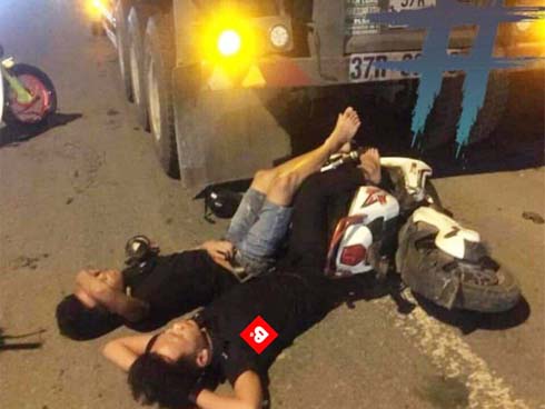 Bị lái xe cùng hãng chặn đầu, cướp khách nhanh như chớp, cách xử trí của tài xế taxi được tất cả ủng hộ-4