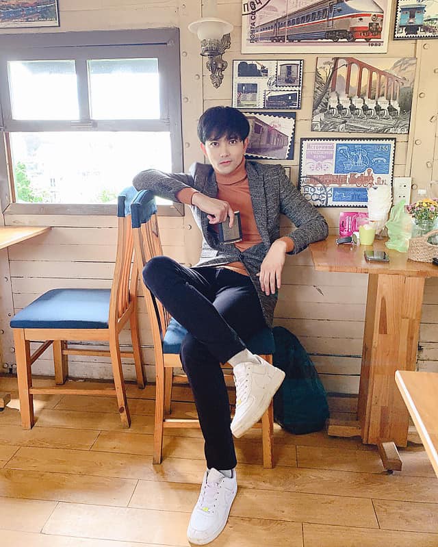 Nối gót Việt Anh, Tim gây hốt hoảng với chiếc cằm nhọn dị thường-2