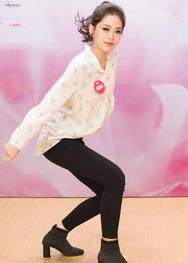 Đã không khoe thì thôi, chứ Á hậu Phương Nga đã diện bikini thì chắc chắn đốt mắt-9