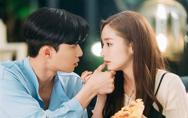 Hí hửng thuê phòng qua đêm với trai, tôi sững người khi vừa cởi áo anh liền bỏ chạy-1