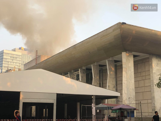 Liveshow của Quang Hà cùng Hoài Linh phải dời địa điểm sau cháy lớn ở Cung văn hoá hữu nghị Việt Xô-2