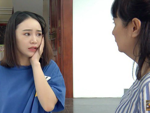 Làm cỗ linh đình chào đón, vừa thấy mặt con dâu tương lai mẹ chồng lao vào tát tới tấp