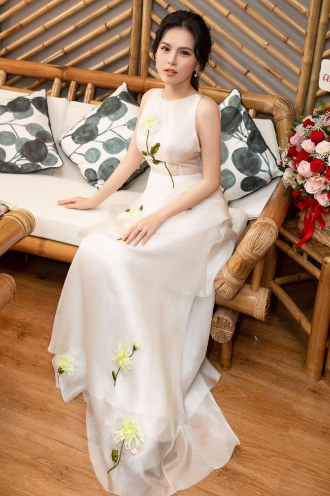 4 mỹ nhân Việt được báo quốc tế ca ngợi vì sexy không đối thủ-12