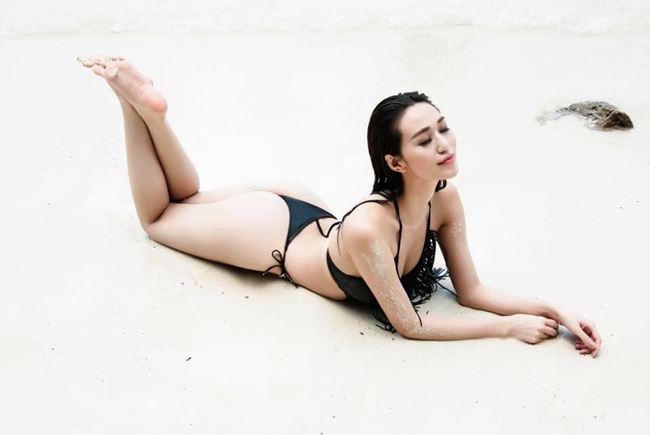 4 mỹ nhân Việt được báo quốc tế ca ngợi vì sexy không đối thủ-16