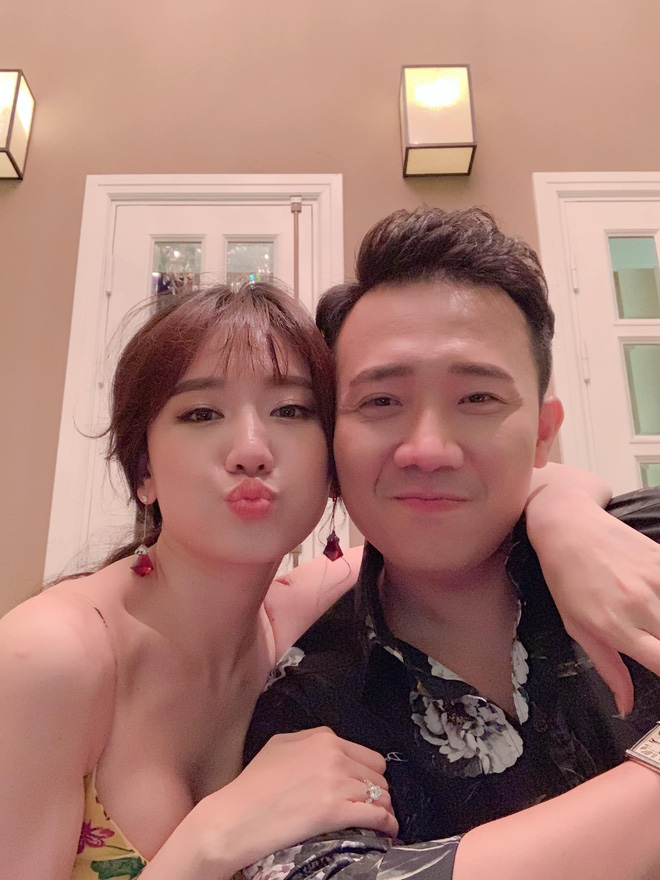 Phát sốt cách thể hiện tình cảm của sao Việt: Vô tư ôm hôn nơi công cộng, cứ gặp là không rời, chăm kỹ đến phát hờn-14