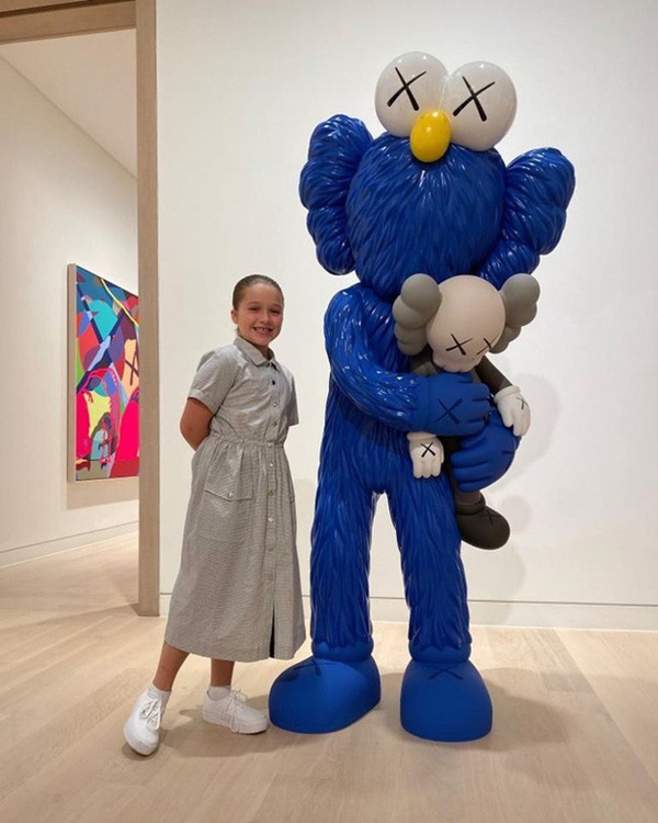 Mặc tin đồn hôn nhân lục đục, David Beckham vẫn bình thản đưa vợ và con gái Harper đi chơi riêng-2