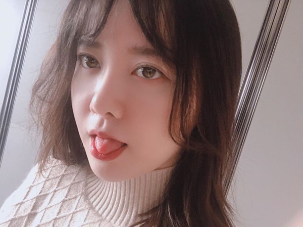 Sau bài hát ám chỉ tự tử, Goo Hye Sun bỗng khiến netizen rùng mình với bức ảnh mới nhất trên Instagram?-2