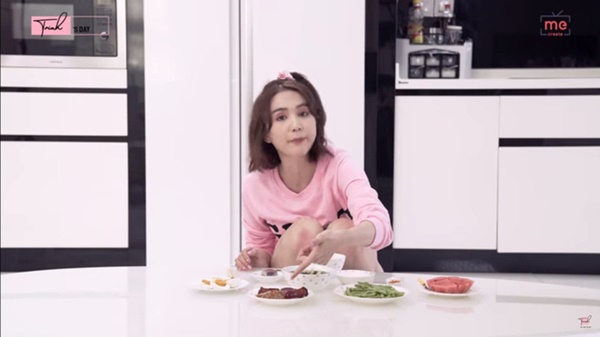 Sống không thể thiếu tiền và 2 người vô cùng quan trọng trong cuộc đời Ngọc Trinh-4