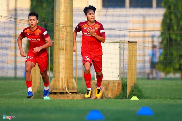 HLV Park dính chấn thương tại nhà riêng trước vòng loại World Cup-8