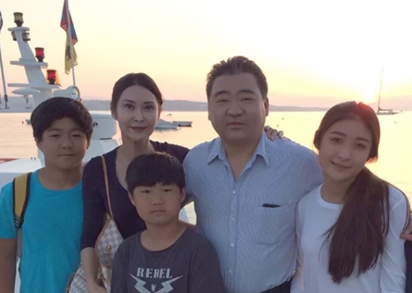 Cuộc sống sang chảnh của nữ hoàng phim cấp 3 Hong Kong sau khi giải nghệ-7