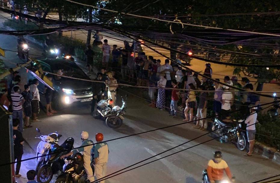 TP. HCM: Tài xế ô tô bỏ chạy, tông ngã xe CSGT khi bị yêu cầu dừng kiểm tra nồng độ cồn-1