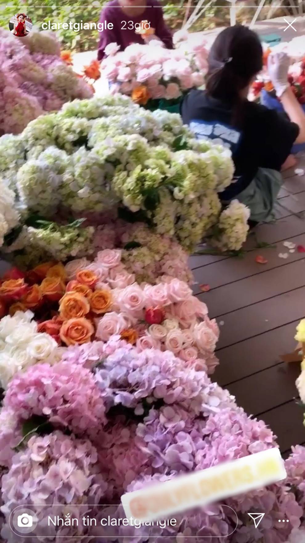 Siêu” đám hỏi của rich kid Giang Lê: Vàng đeo trĩu cổ mỏi tay, hoành tráng như này hứa hẹn đám cưới còn bùng nổ hơn nữa!-9