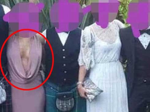 Mặc váy cúp ngực bế con, mẹ trẻ vô tình để lộ ngực khủng đốt mắt dân tình-3