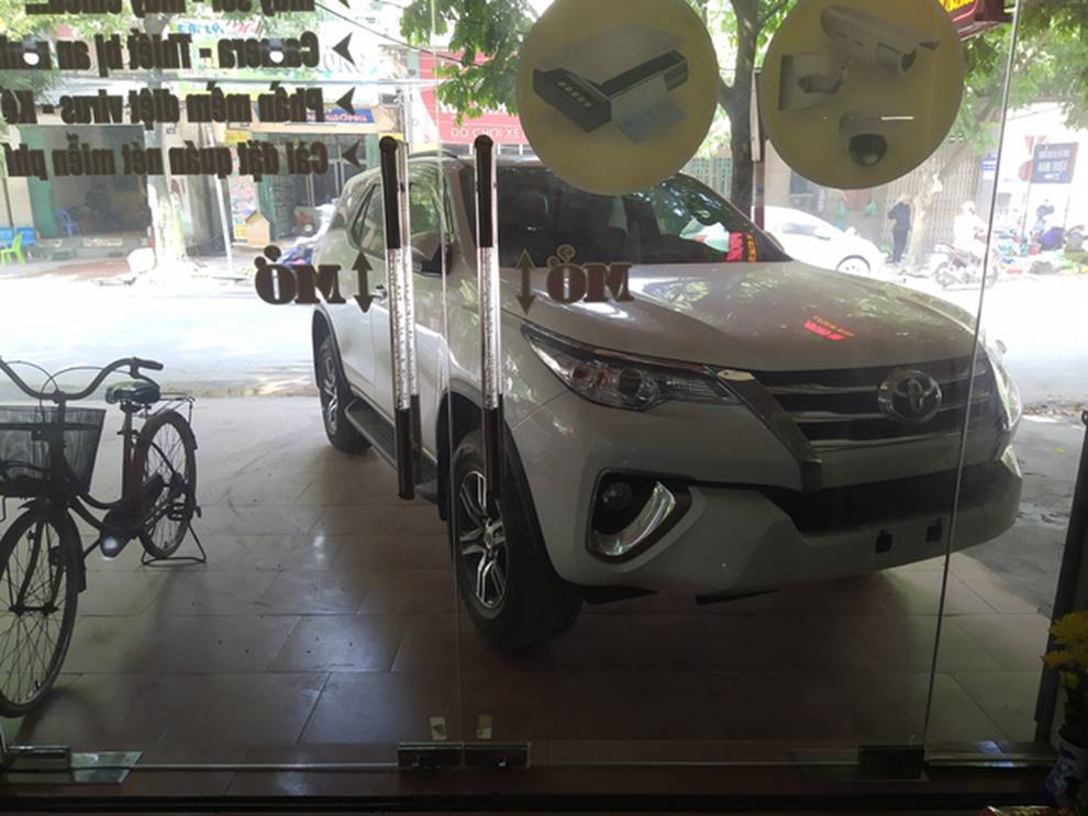 Vừa đăng ảnh phàn nàn ô tô đỗ chắn cửa, chủ nhà đã nhận thêm được món quà bất ngờ-4