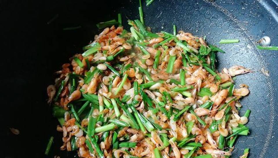 Tép rang kiểu này ngon gấp mấy lần sơn hảo hải vị, cả nhà ăn 3-4 bát cơm vẫn thèm-4