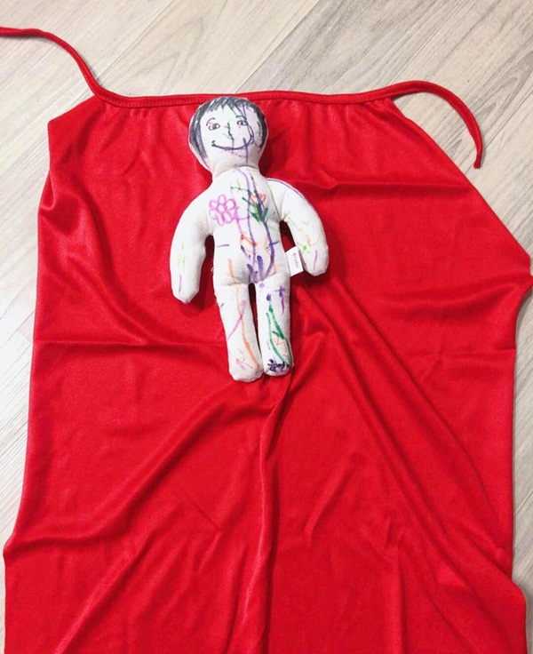 Mẹ trẻ hoảng hồn khi phát hiện vật lạ trong cặp con gái, đến khi truy ra sự thật lại khiến dân mạng cười té ghế-2