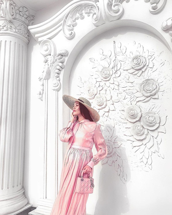 Nhận không ra bà bầu Lan Khuê trong hình ảnh đẹp như nàng thơ dù đã gần đến ngày sinh nở-2