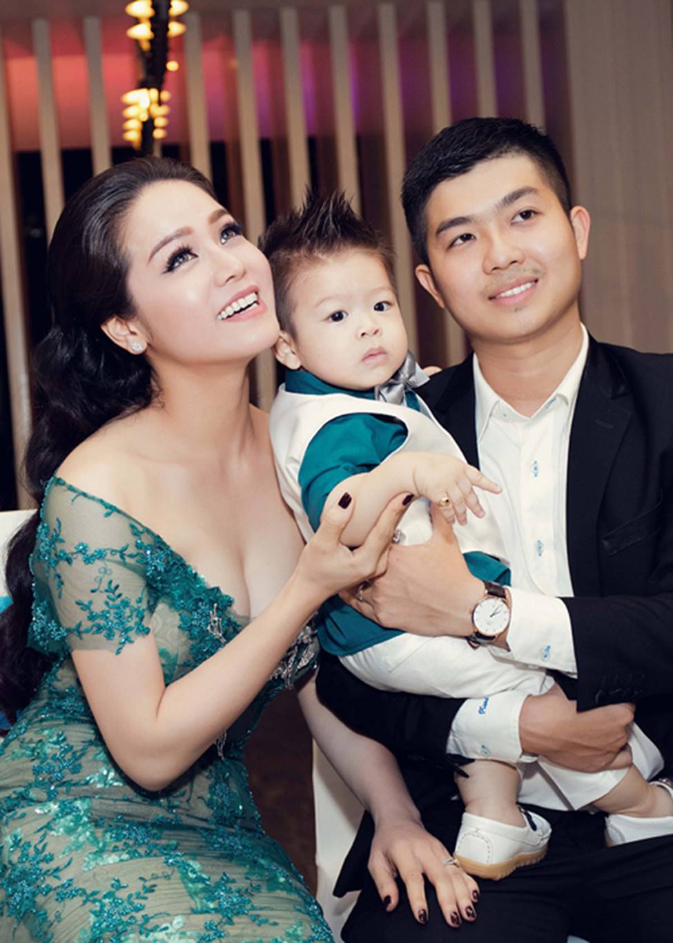 Thị Bình Nhật Kim Anh, Lê Bê La sexy tột bậc khác hẳn vai hầu gái trên phim-5