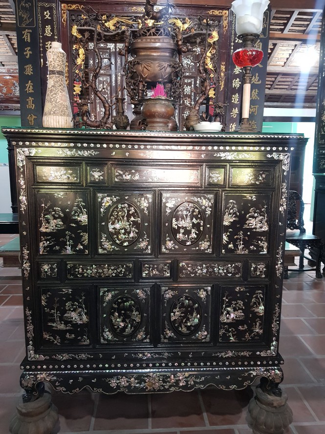 Độc đáo chiếc giường cổ có giá bạc tỷ ở Đồng Tháp-10