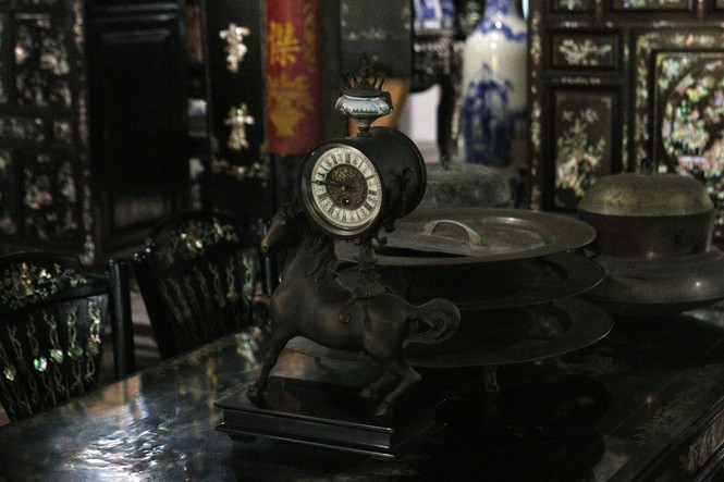 Độc đáo chiếc giường cổ có giá bạc tỷ ở Đồng Tháp-16