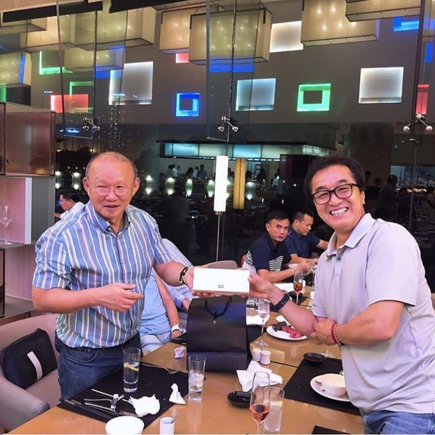 Con trai thầy Park tổ chức sinh nhật sớm cho bố, fan ngã ngửa về ngày sinh thật sự của HLV trưởng ĐT Việt Nam-2