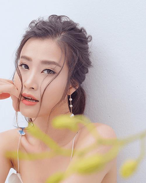 Bao năm mê kẻ mắt đậm chát, Đông Nhi vừa đổi kiểu trang điểm liền được tung hô nữ thần-4