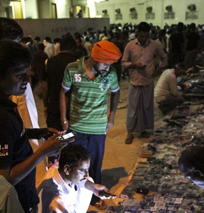 Cứ tưởng Dubai xa hoa tột đỉnh nhưng cũng có góc nghèo thế này mà ít ai biết-2