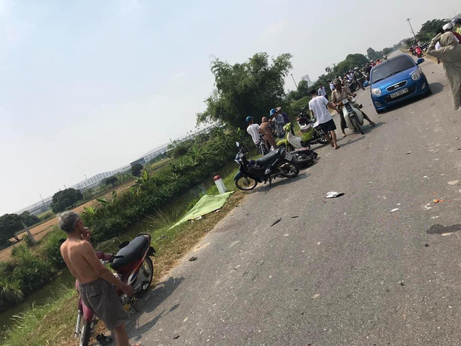 Xe tải tông vào nhóm học sinh tan trường về khiến 2 em chết tại chỗ, 3 người bị thương nhập viện cấp cứu-1