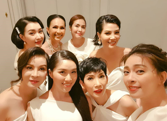 Ngọc nữ Tăng Thanh Hà và đả nữ Ngô Thanh Vân hội ngộ dàn mỹ nhân Vbiz, nhan sắc nhìn vào đã thấy sướng mắt-1